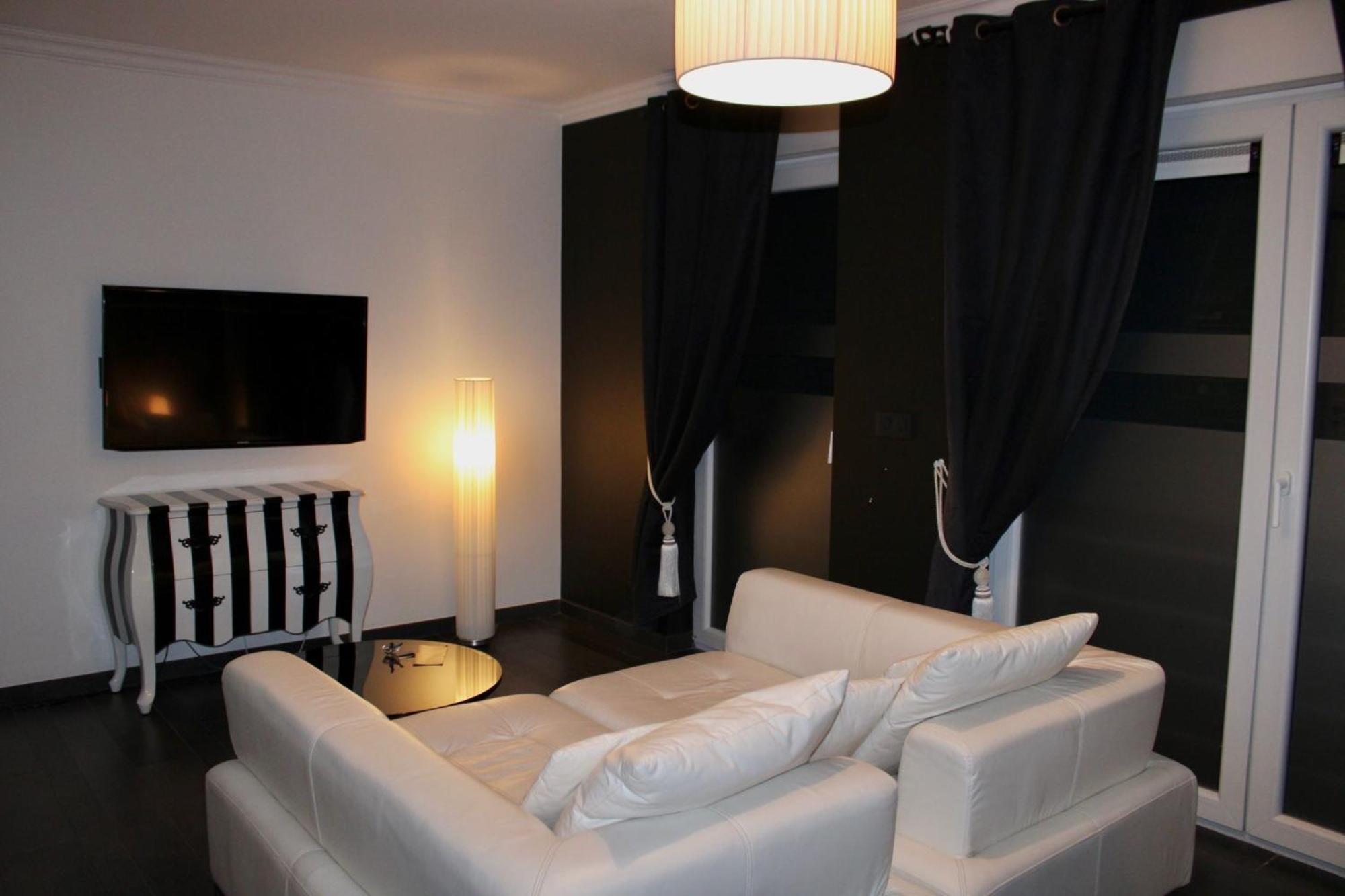 V E R O N E - Rooms&Suites - Liège - Rocourt Extérieur photo